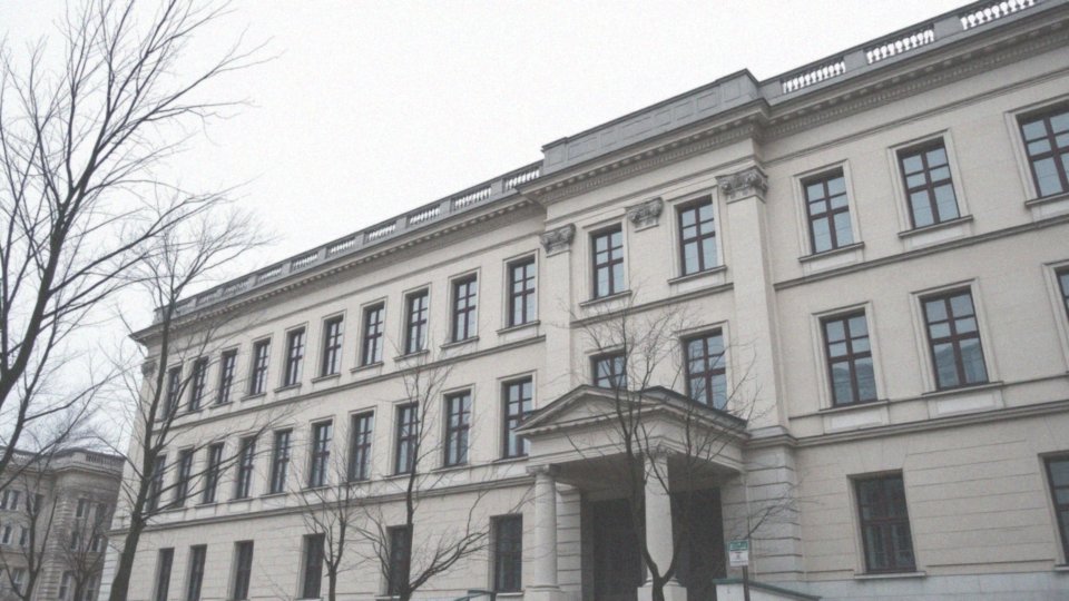 Jakie są regulacje prawne dotyczące kadencji prezesa?